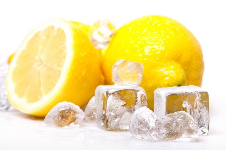Смрзнатиот лимон е помоќен од хемотерапијата, а помага за слабеење, дијабетес, тумор – еве како се користи