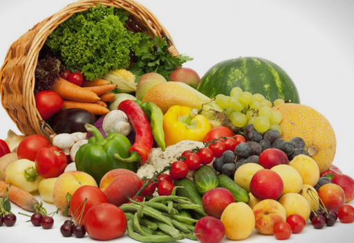 Листа од 13 најотровни производи: Овие овошја и зеленчуци имаат најмногу пестициди- внимавајте!